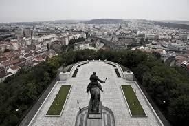 Statue of One Eyed Jan Žižka - the woods where I was lost are to the right in this photo